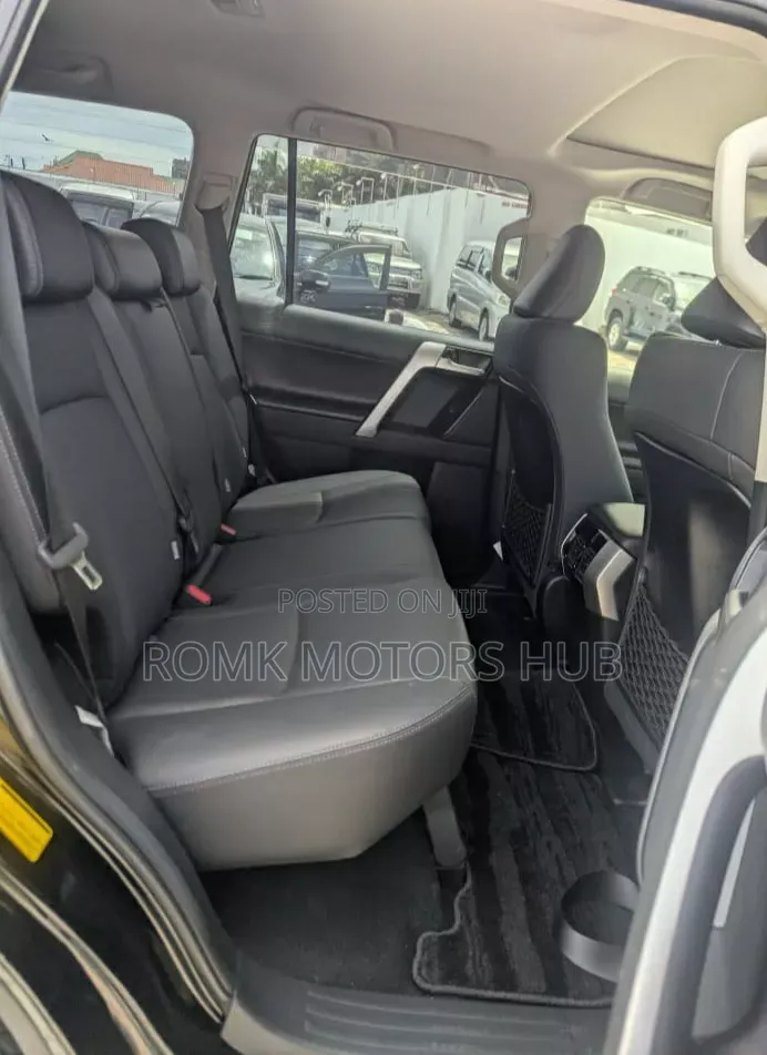 Toyota Land Cruiser Prado 2021 Black