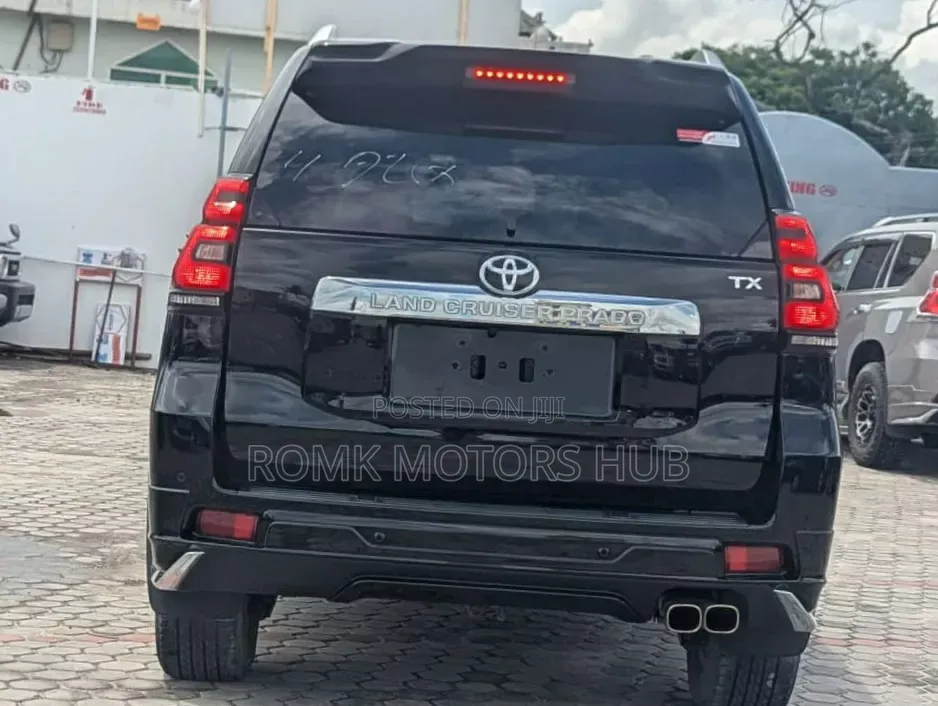 Toyota Land Cruiser Prado 2021 Black