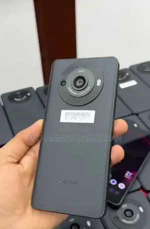 Sharp Aquos R8s pro 256 GB Black