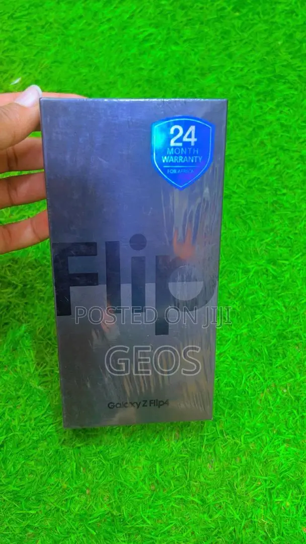 New Samsung Galaxy Z Flip4 256 GB Purple