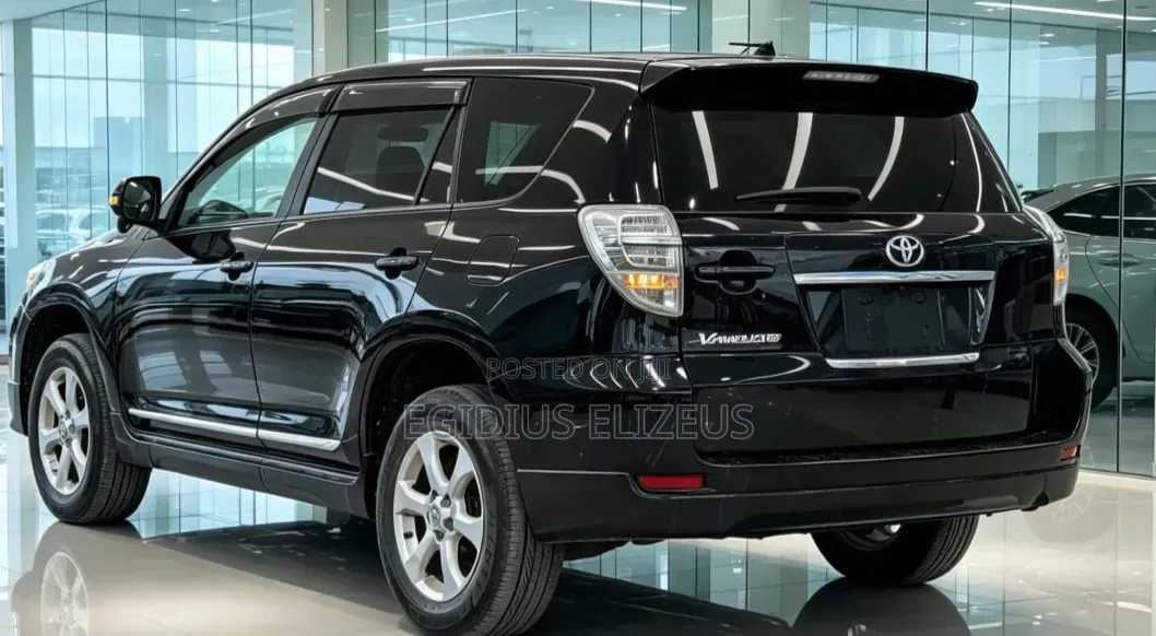 Toyota Vanguard 2013 Black