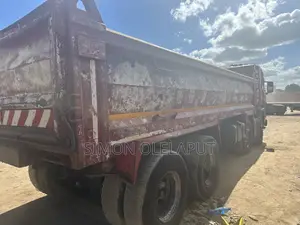 Scania P380 2004 Red