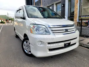 Toyota Noah 2008 Pearl