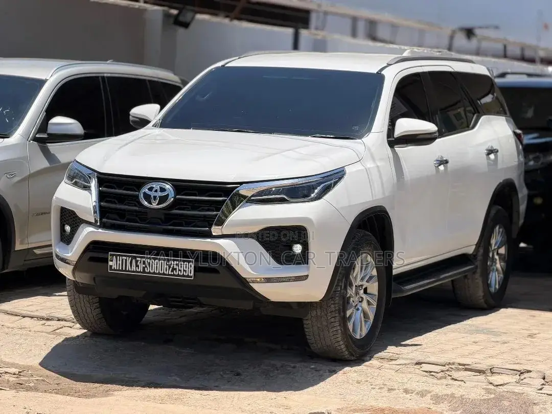 Toyota Fortuner 2017 White