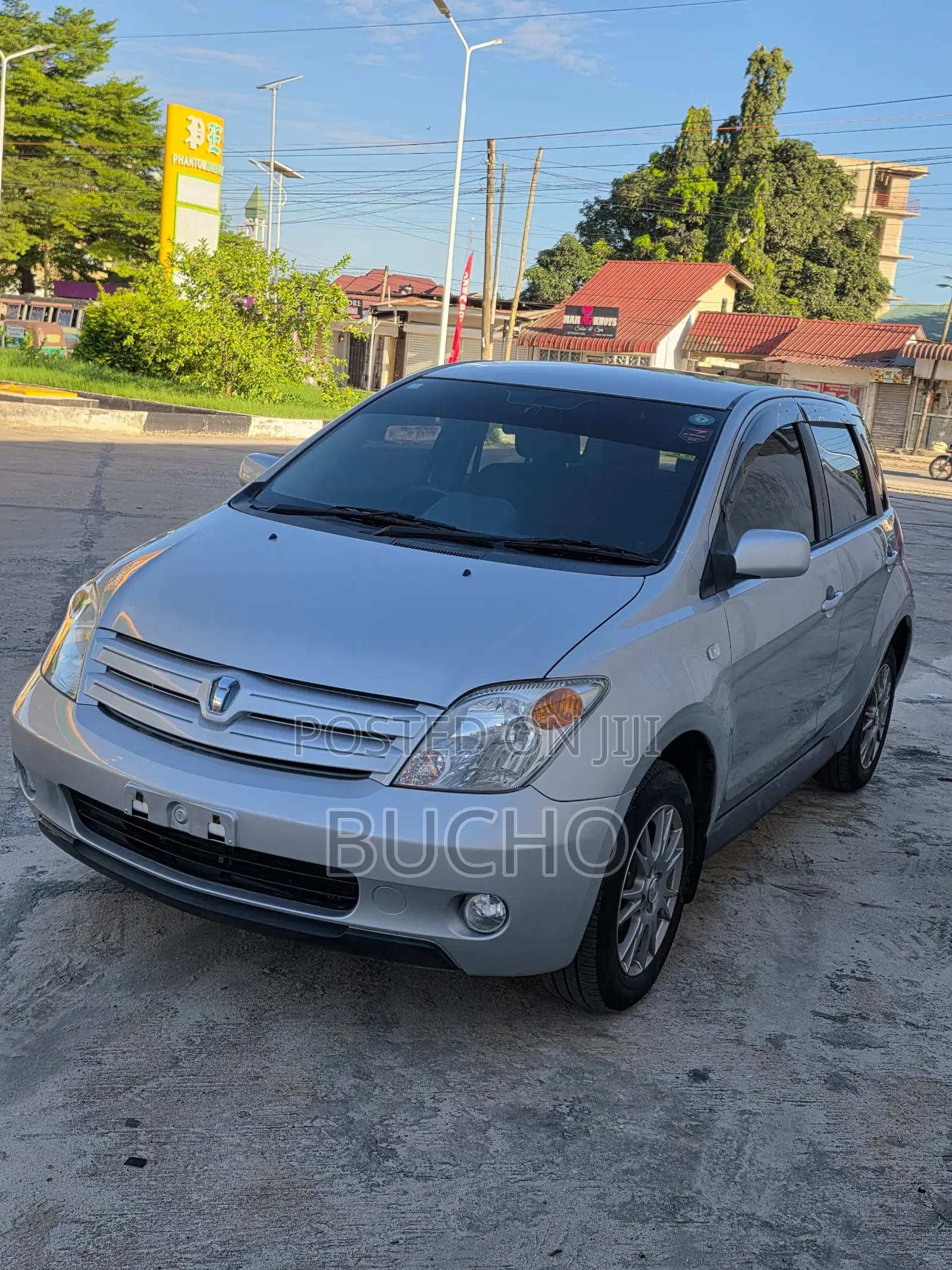 Toyota IST 2003 Silver