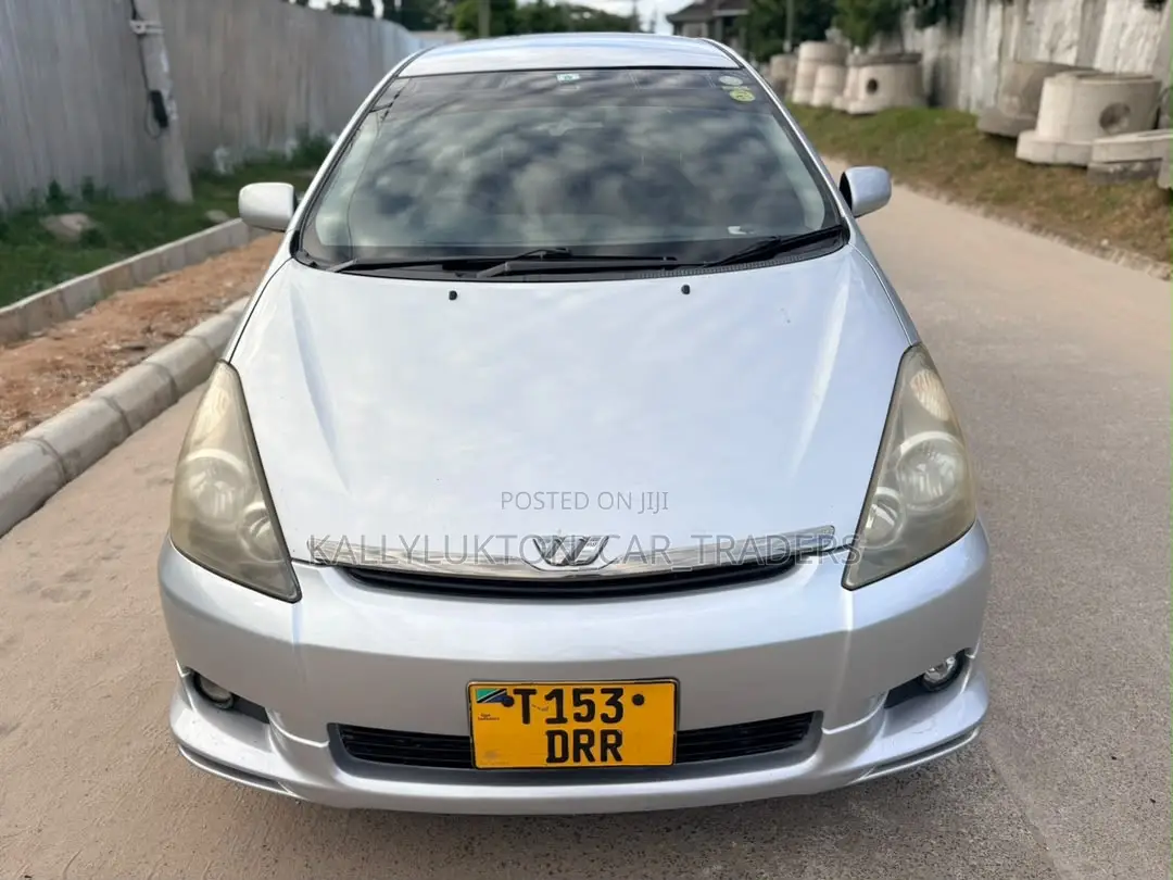Toyota Wish 2010 Silver