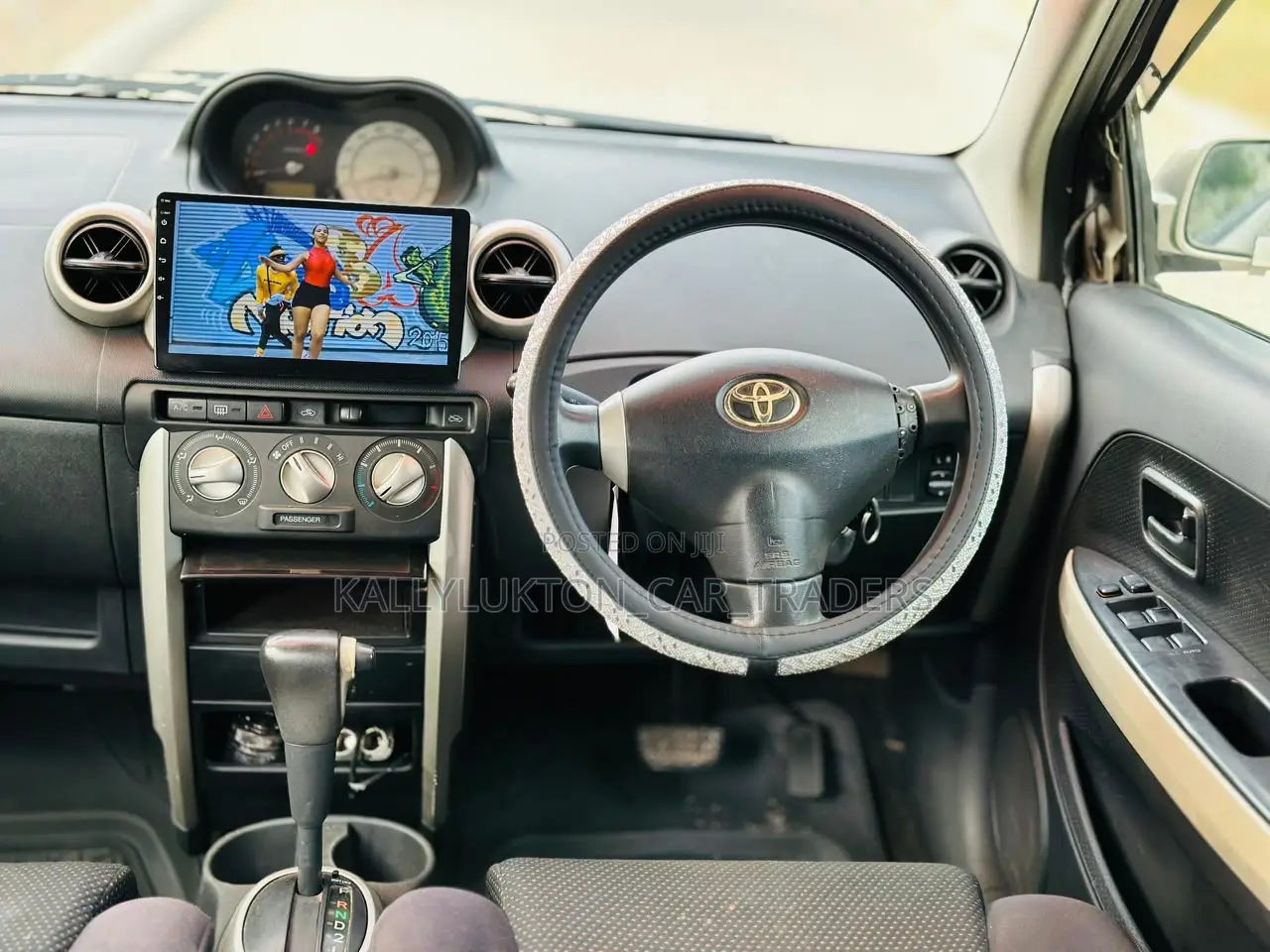 Toyota IST 2005 Gold