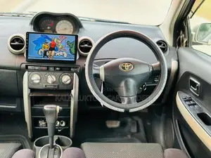 Toyota IST 2005 Gold