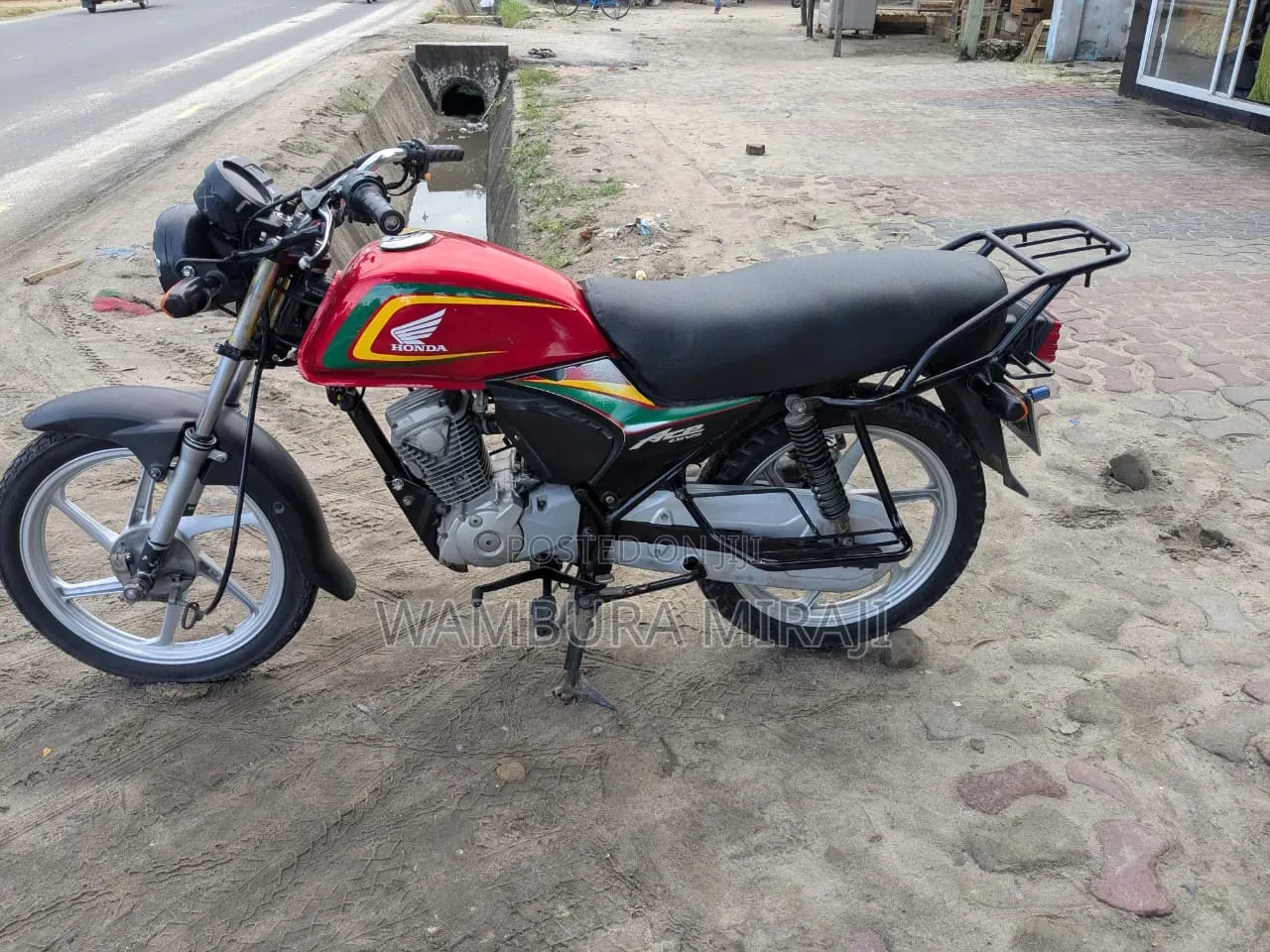 New Honda CB 2025 Red