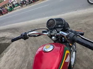 New Honda CB 2025 Red