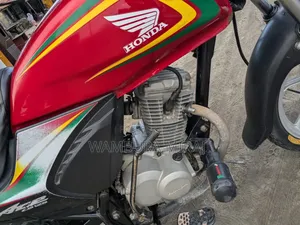 New Honda CB 2025 Red