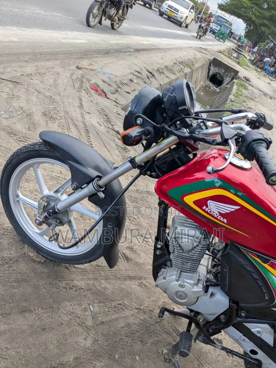 New Honda CB 2025 Red