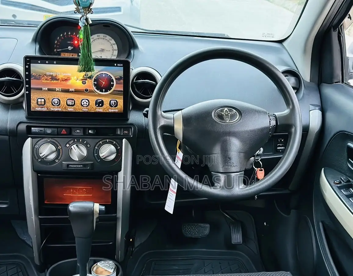 Toyota IST 2004 Silver