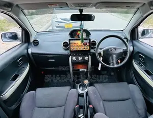 Toyota IST 2004 Silver