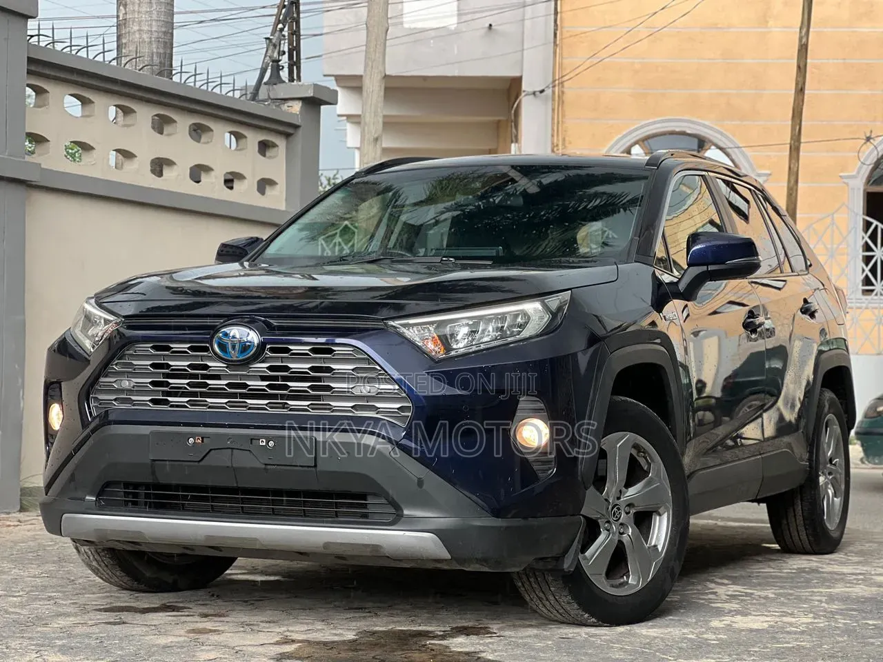 Toyota RAV4 2020 Blue