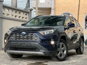 Toyota RAV4 2020 Blue