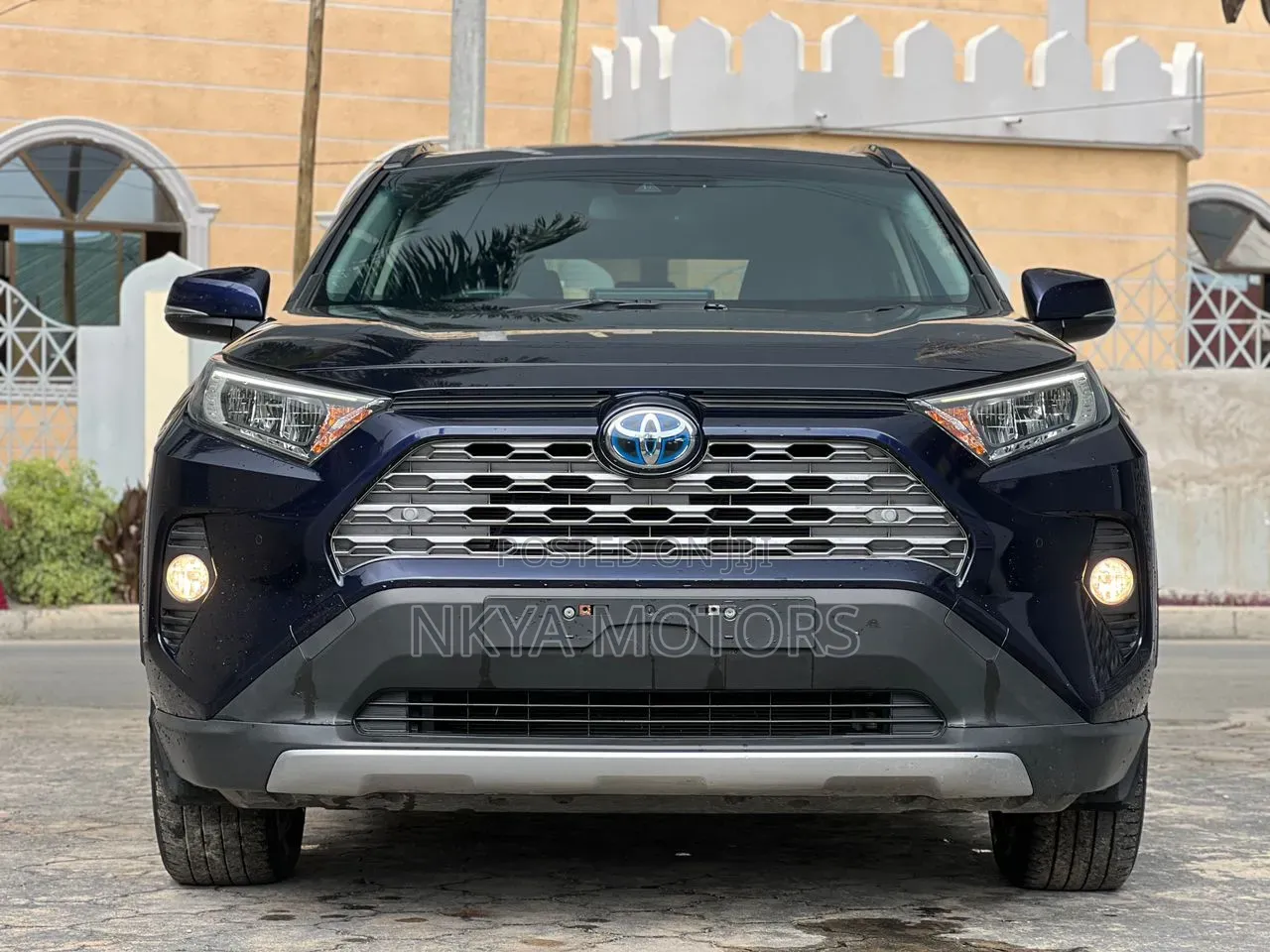 Toyota RAV4 2020 Blue
