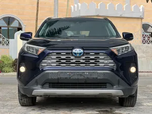 Toyota RAV4 2020 Blue