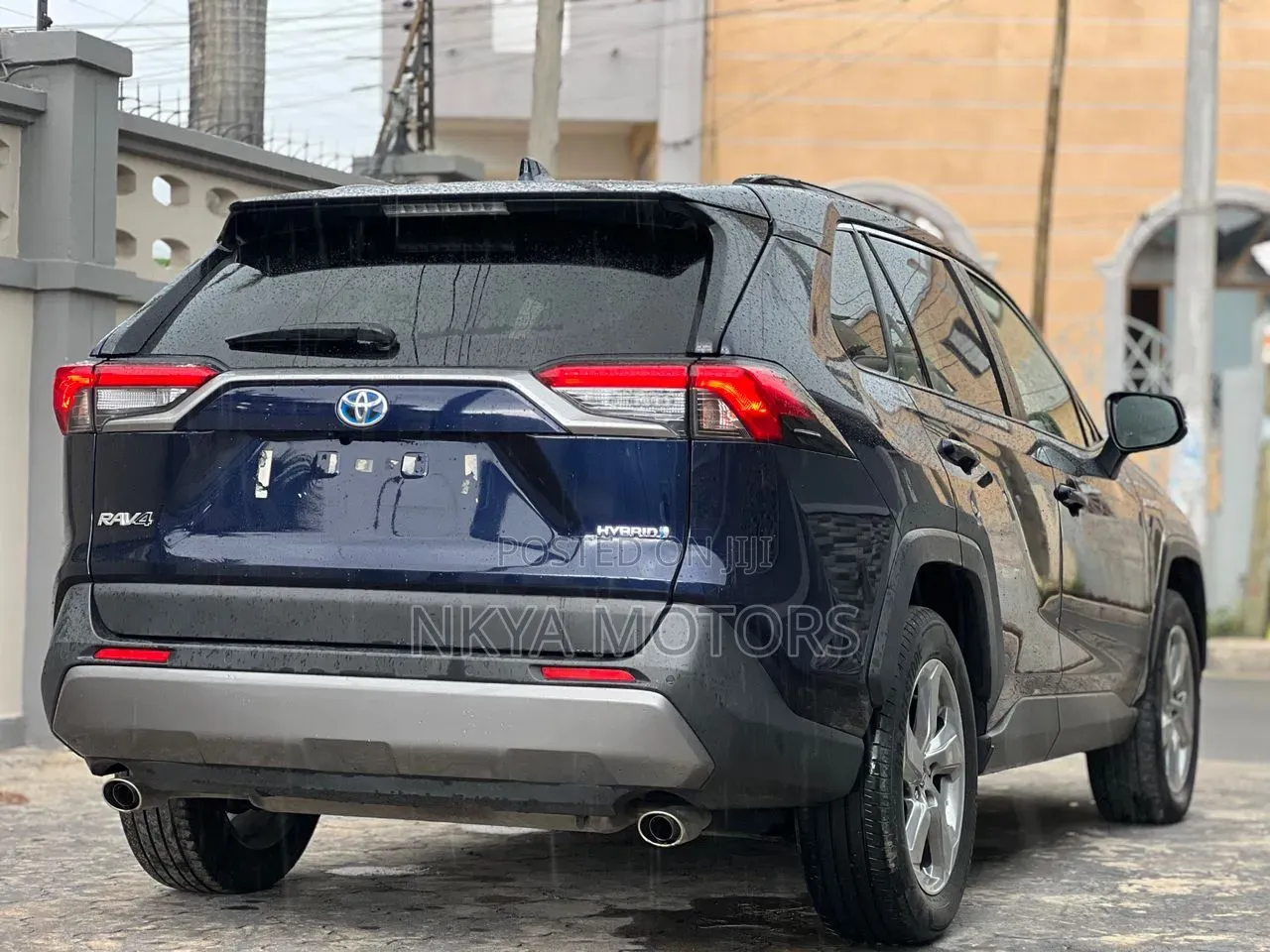 Toyota RAV4 2020 Blue