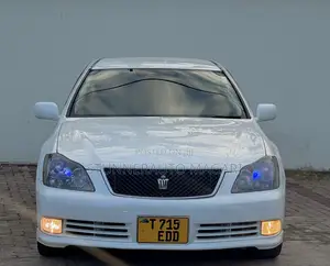Toyota Crown 2004 Pearl