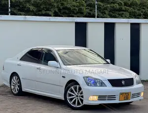 Toyota Crown 2004 Pearl