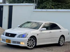 Toyota Crown 2004 Pearl