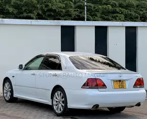 Toyota Crown 2004 Pearl