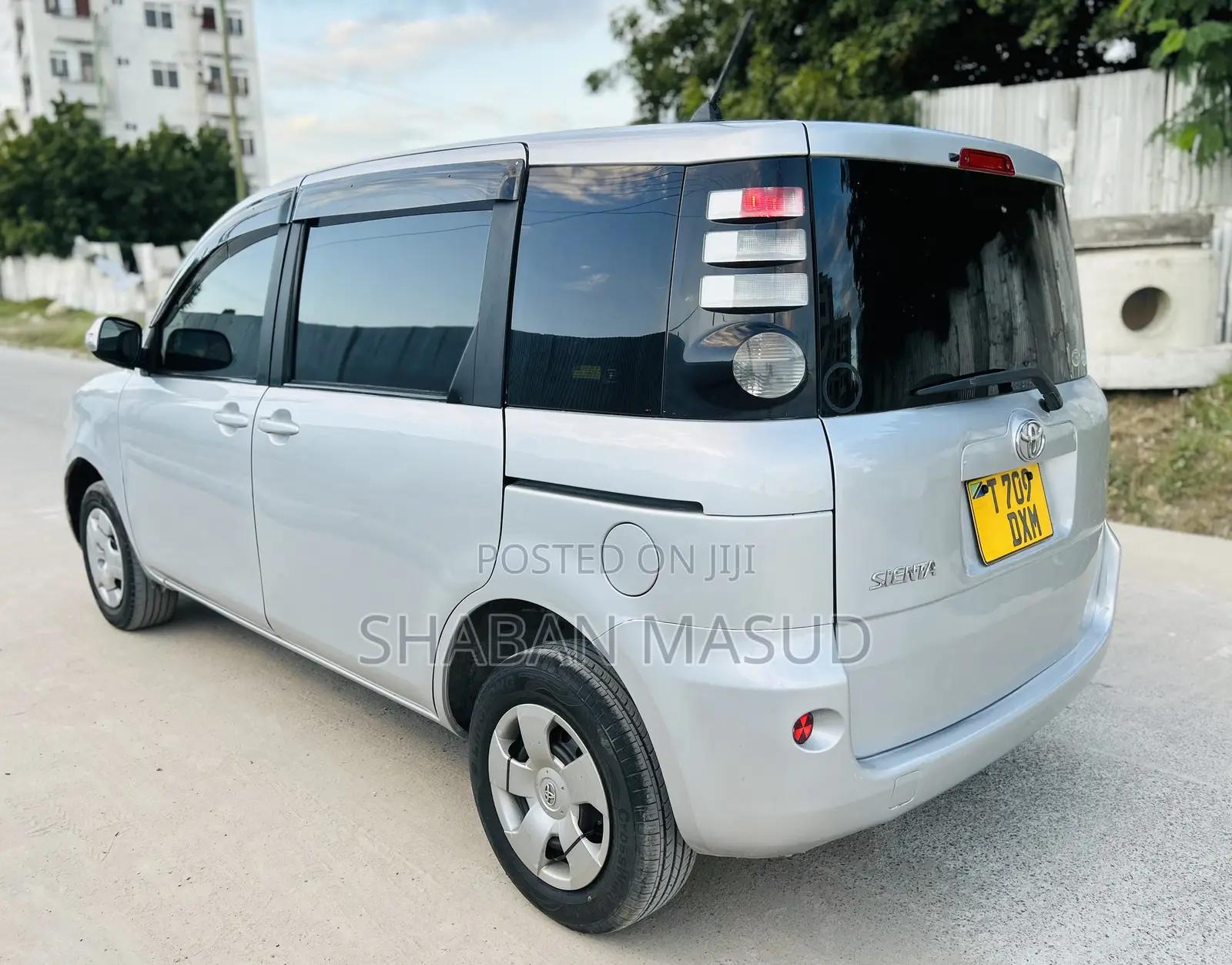 Toyota Sienta 2008 Silver