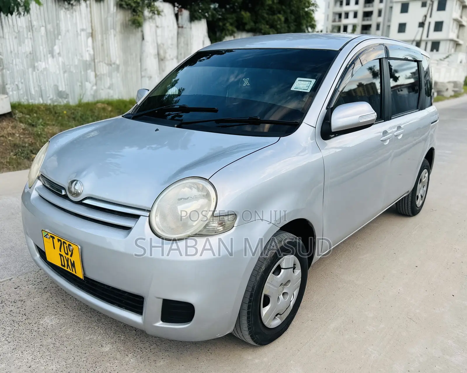 Toyota Sienta 2008 Silver