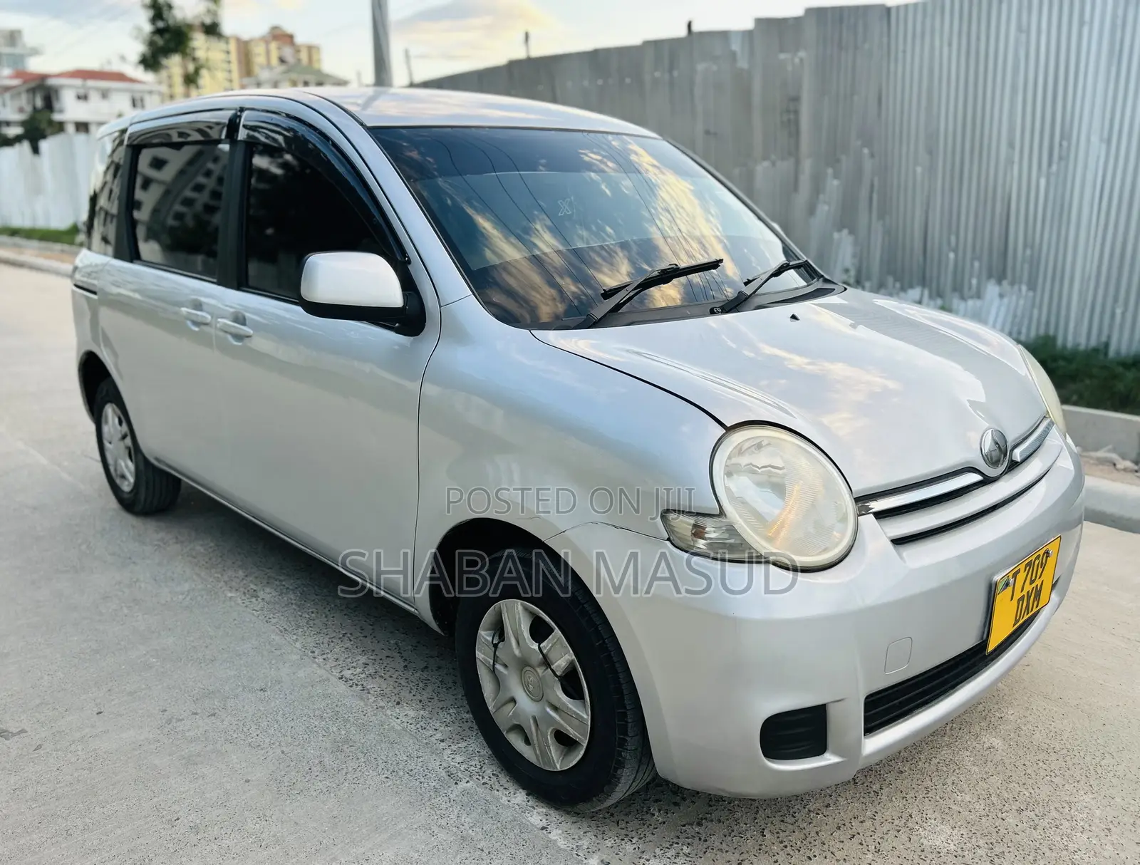 Toyota Sienta 2008 Silver