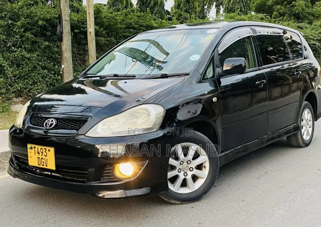 Toyota Ipsum 2003 Black