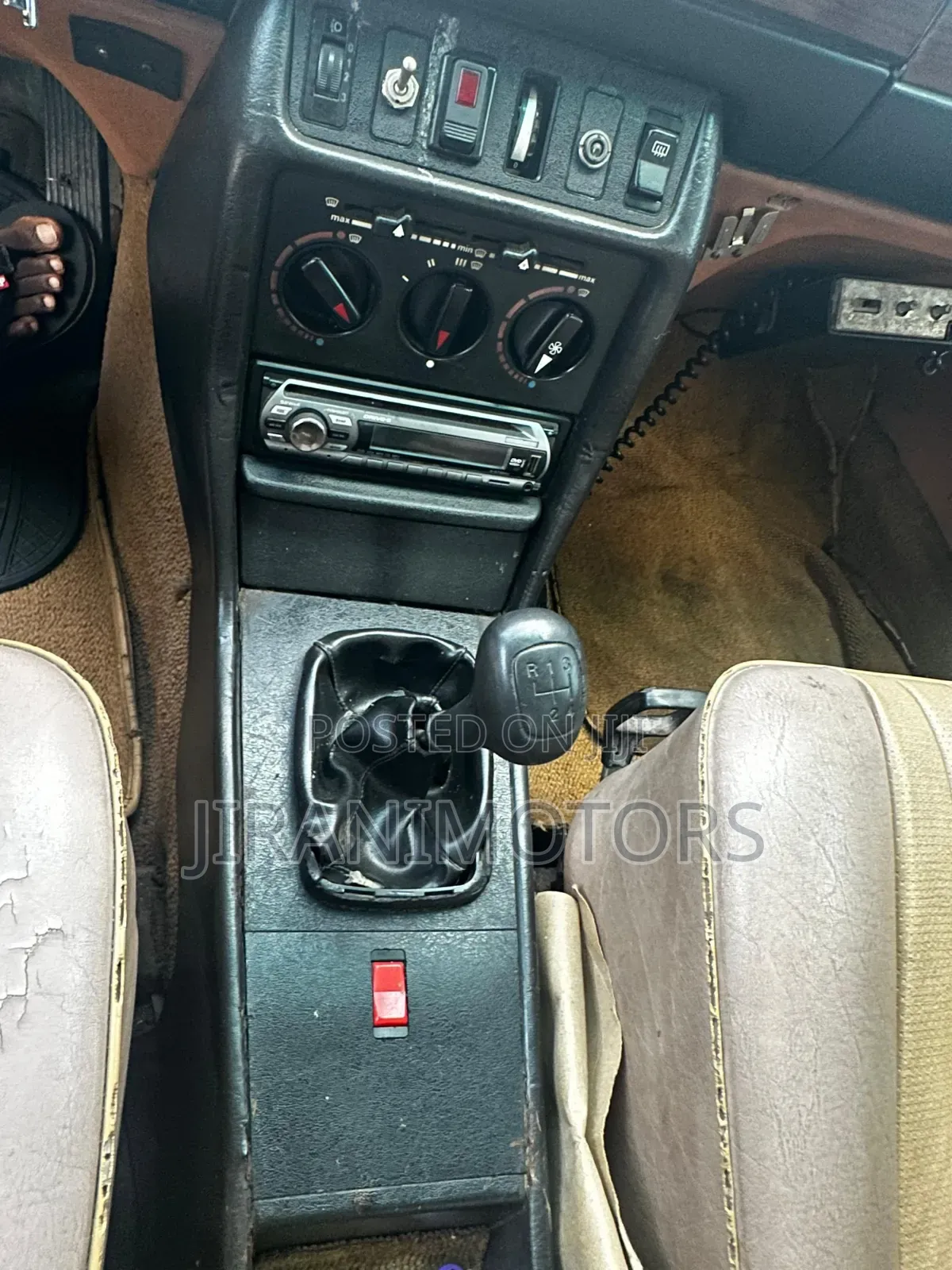 Mercedes-Benz W123 1982 Red