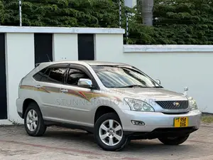 Toyota Harrier 2005 Beige