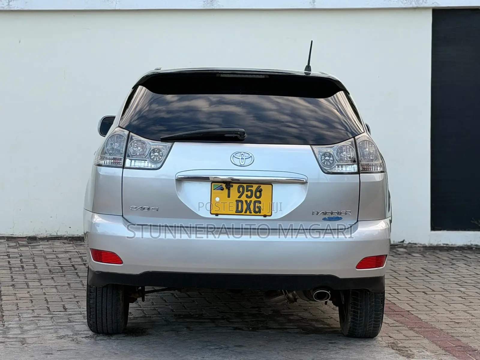 Toyota Harrier 2005 Beige