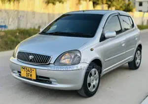 Toyota Vitz 1.3 AWD 5dr 2004 Silver