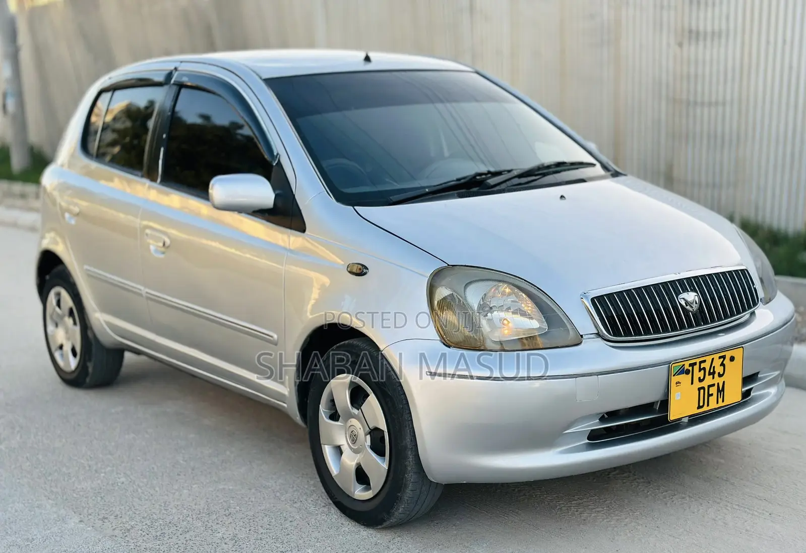 Toyota Vitz 1.3 AWD 5dr 2004 Silver