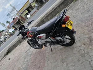 Bajaj Boxer X125 2023