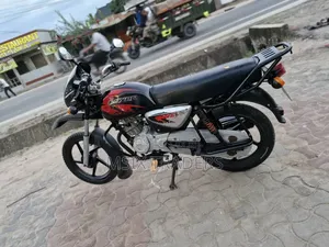 Bajaj Boxer X125 2023