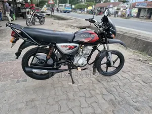 Bajaj Boxer X125 2023