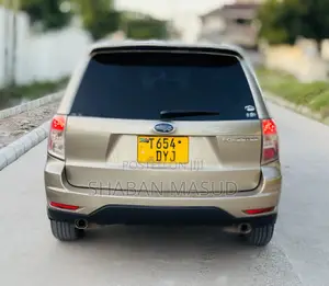 Subaru Forester 2.0D X 2009 Gray