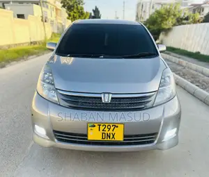 Toyota ISIS 1.8 L 2009 Gray