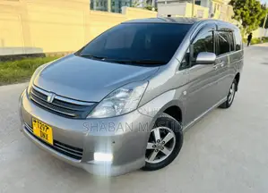 Toyota ISIS 1.8 L 2009 Gray
