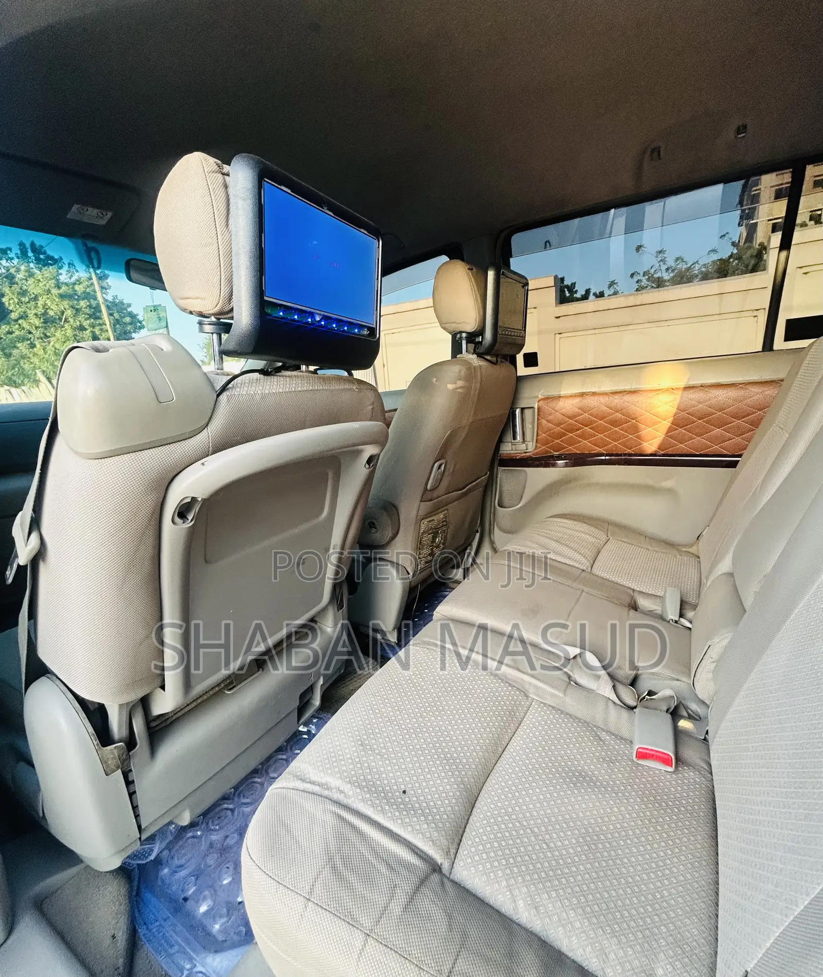 Toyota ISIS 1.8 L 2009 Gray