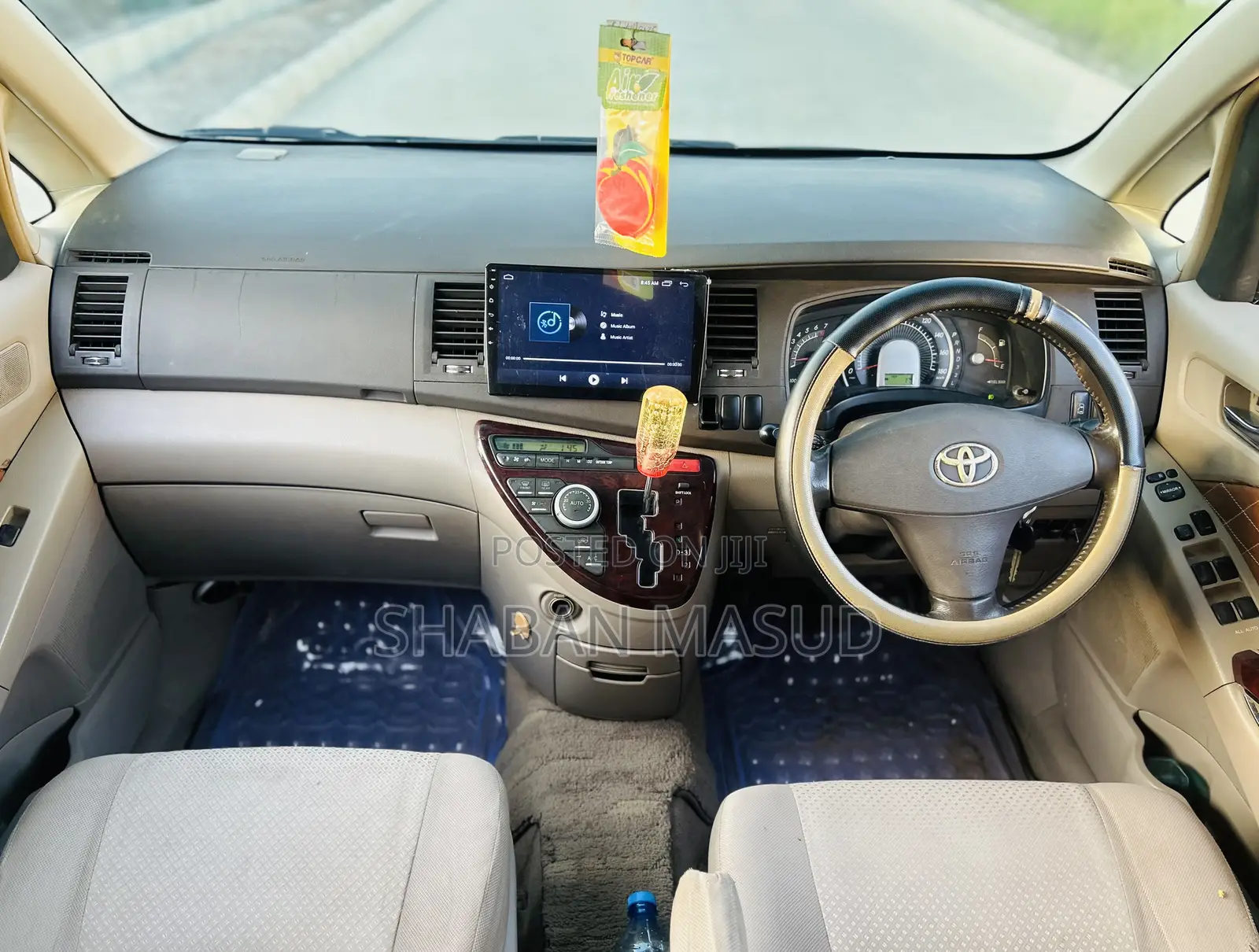 Toyota ISIS 1.8 L 2009 Gray
