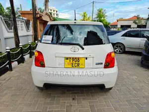 Toyota IST 2005 White