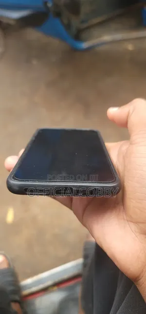 Samsung A10 32 GB Black