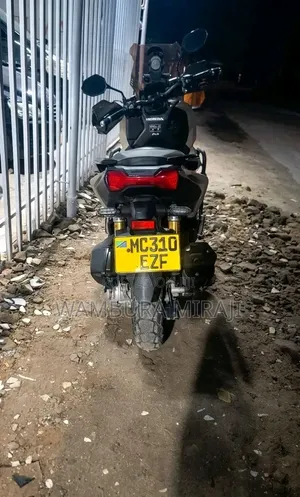 New Honda CB 2026 Brown