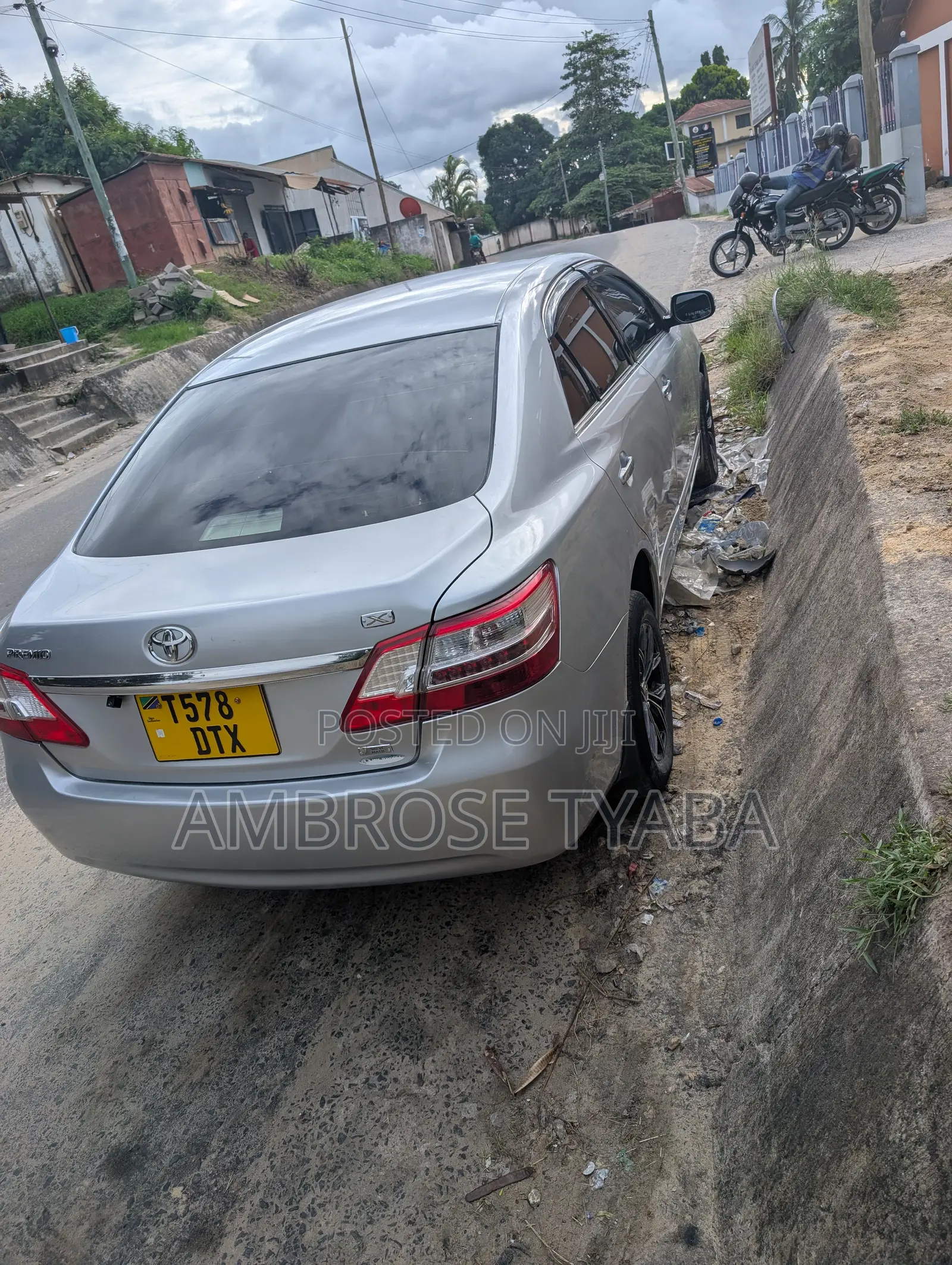 Toyota Premio 1.8 FWD 2011 Silver