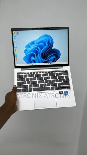 Laptop HP EliteBook 830 G9 16GB Intel Core i5 SSD 512GB