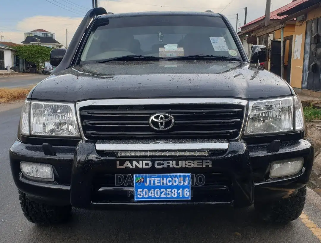 Toyota Land Cruiser 2005 Black